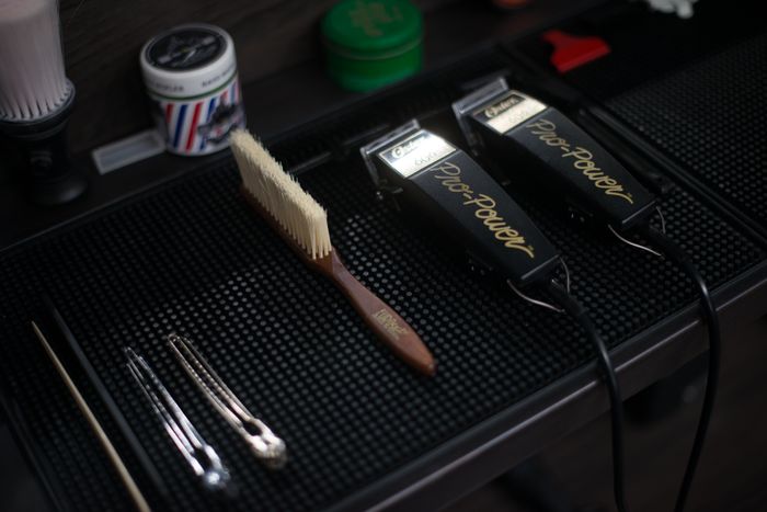 Men's barbering at Annan